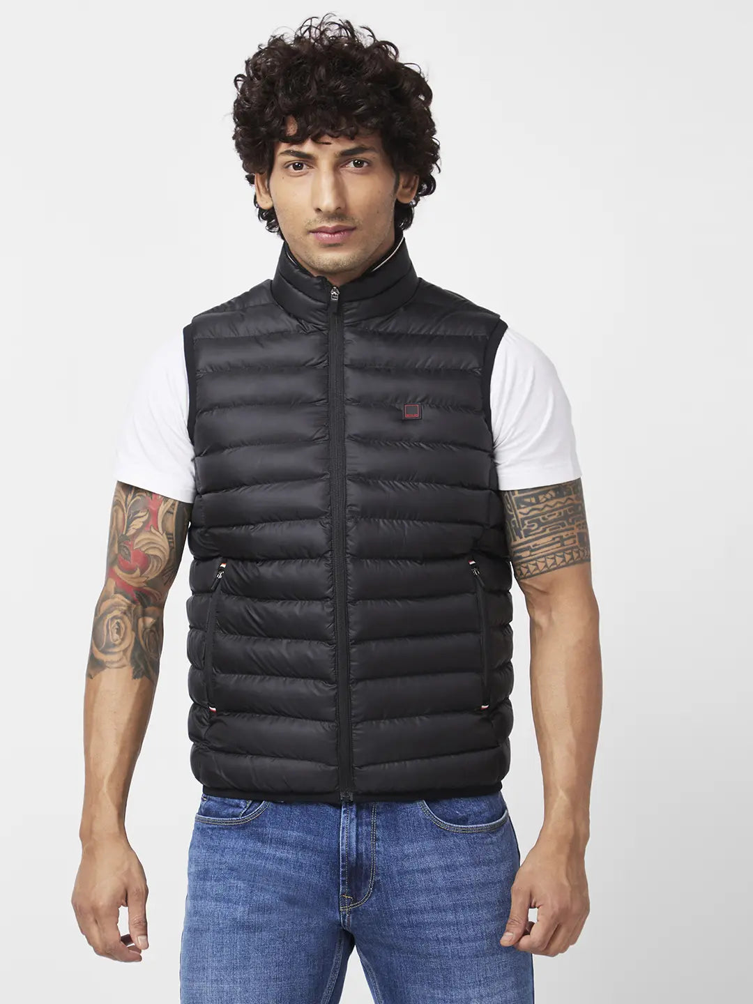 Urban Layering Men'S Sleeveless Jacket With Contrast Neck Tipping & Br and ed Rib