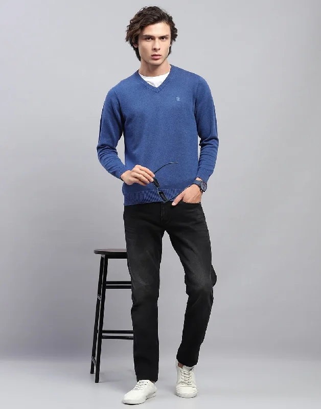 Contemporary Minimalism Men Blue Solid V Neck Full Sleeve Pullover