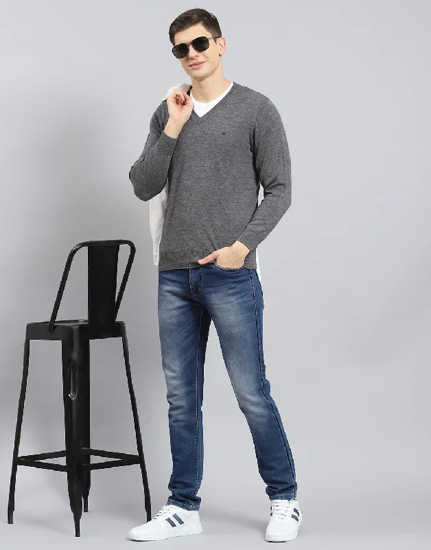 Layered Utility Men Grey Solid V Neck Full Sleeve Sweater