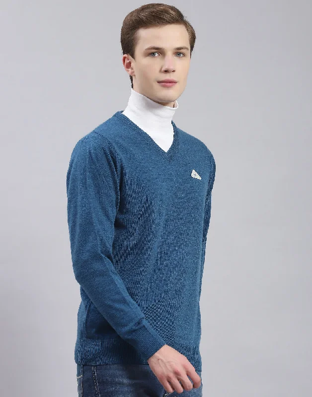 Weekend Minimalism Men Blue Solid V Neck Full Sleeve Pullover