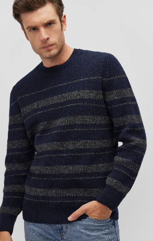 Relaxed Outdoors CREW NECK SWEATER IN TOTAL ECLIPSE