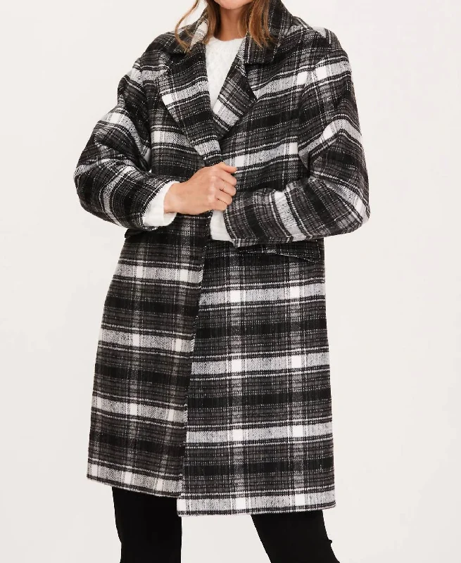 Relaxed Modern Street Style Mckinny Coat In Multi